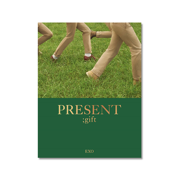 PHOTOBOOK EXO PRESENT ; gift Photobook